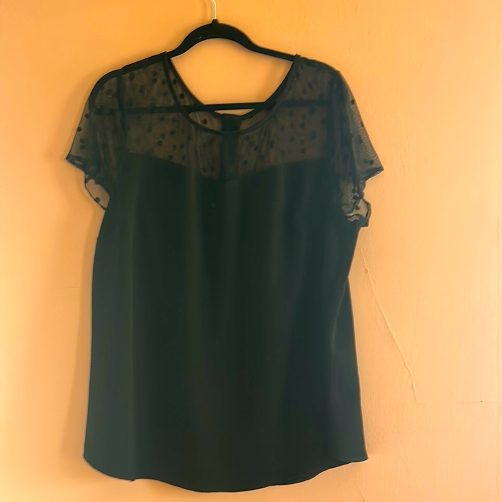 Torrid women’s black top with netting on top yoke and sleeves